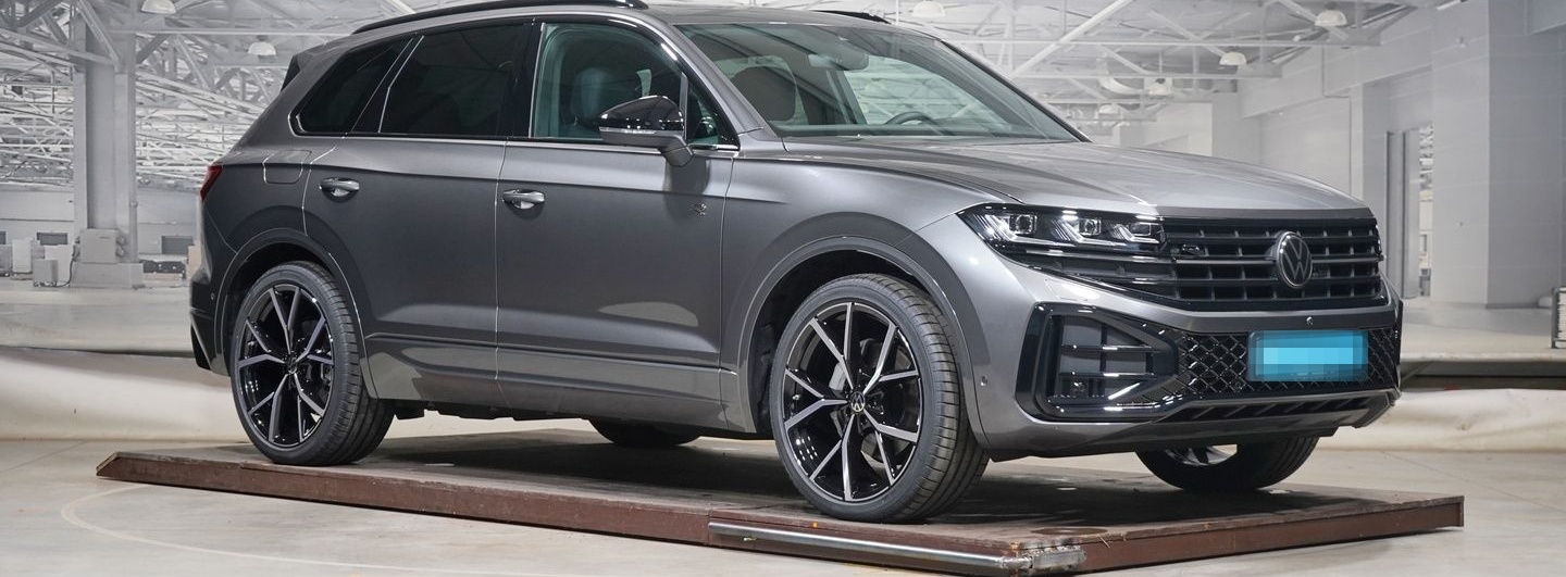 Volkswagen Touareg R-Line 3.0 TDI 4M Pano 360 Kamera HuD 22 foto 4