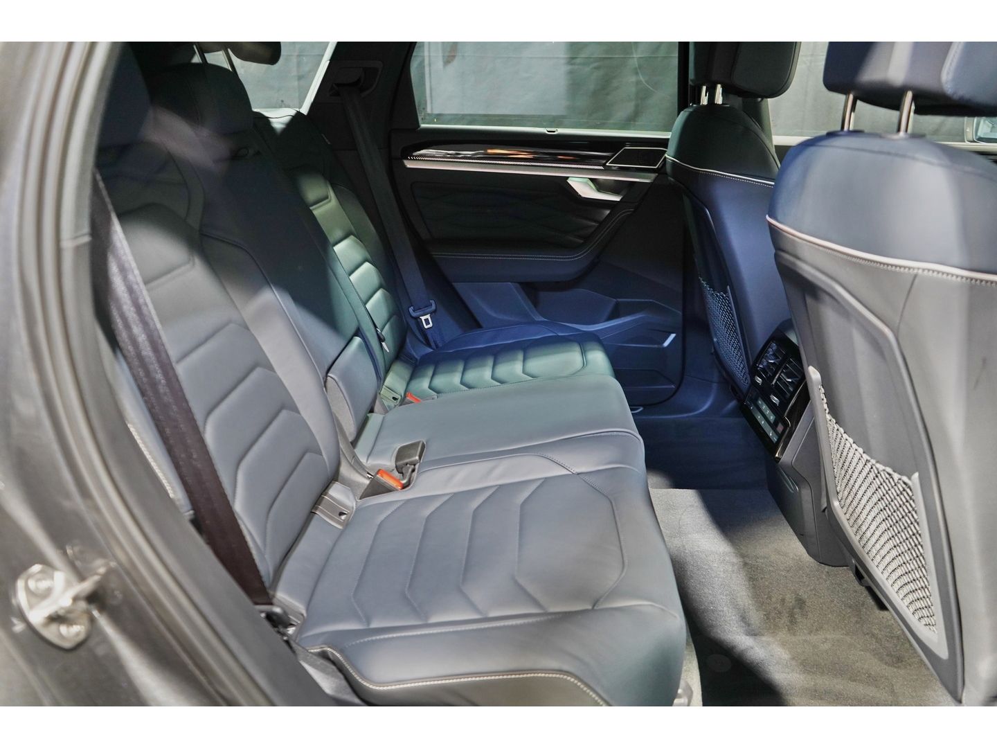 Volkswagen Touareg R-Line 3.0 TDI 4M Pano 360 Kamera HuD 22 foto 10