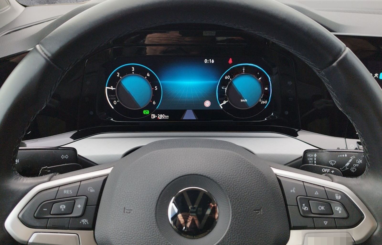 Volkswagen Golf VIII Life 2.0 TDI DSG LED/ACC/TRAVEL/NAV foto 15