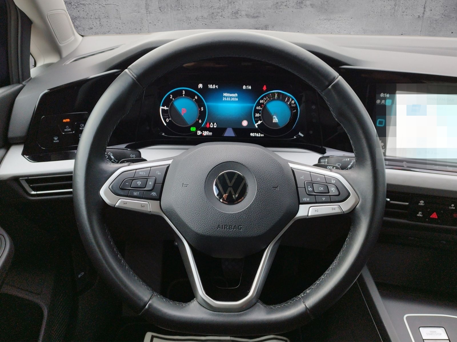 Volkswagen Golf VIII Life 2.0 TDI DSG LED/ACC/TRAVEL/NAV foto 7