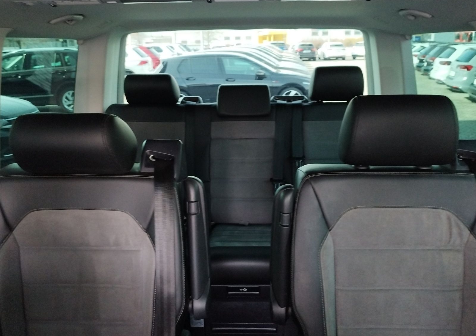 Volkswagen Multivan T6.1 Generation Six 2.0 TDI 4M DSG AHK foto 17