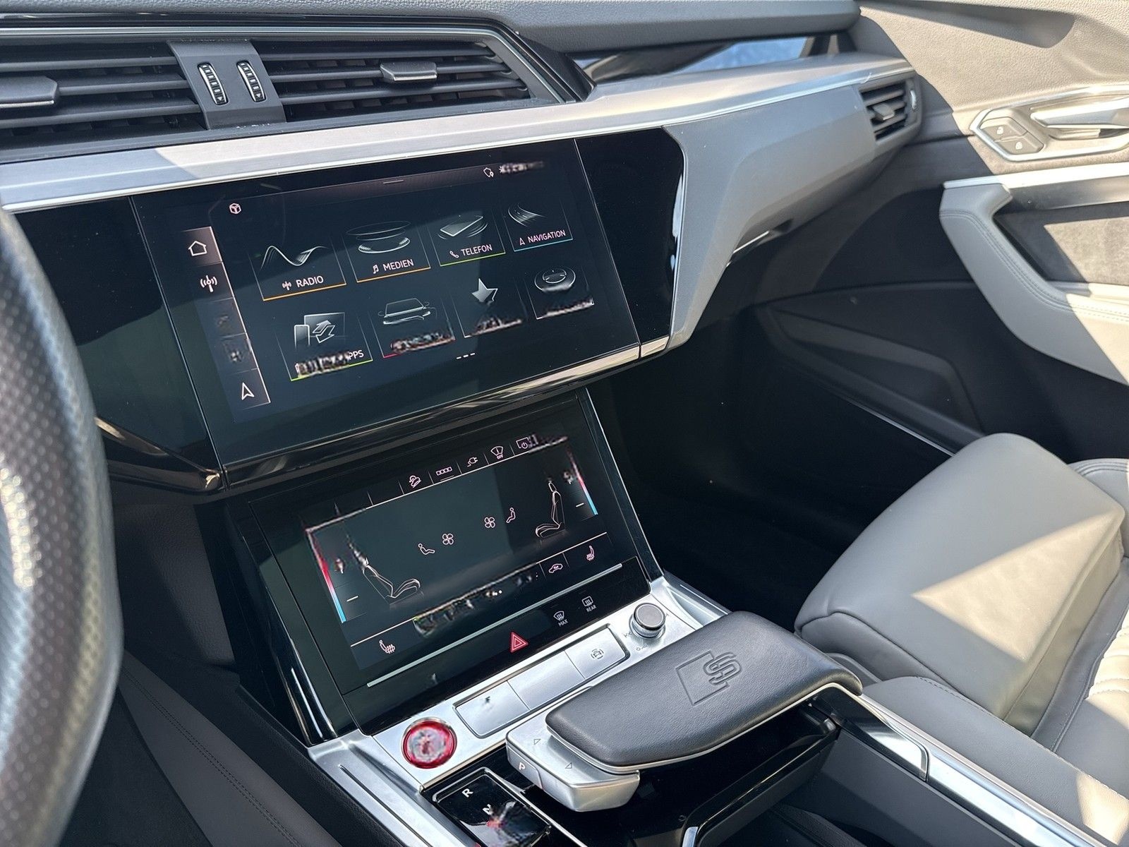 Audi e-tron S quattro UPE 123.635 Matrix Pano B&O foto 17