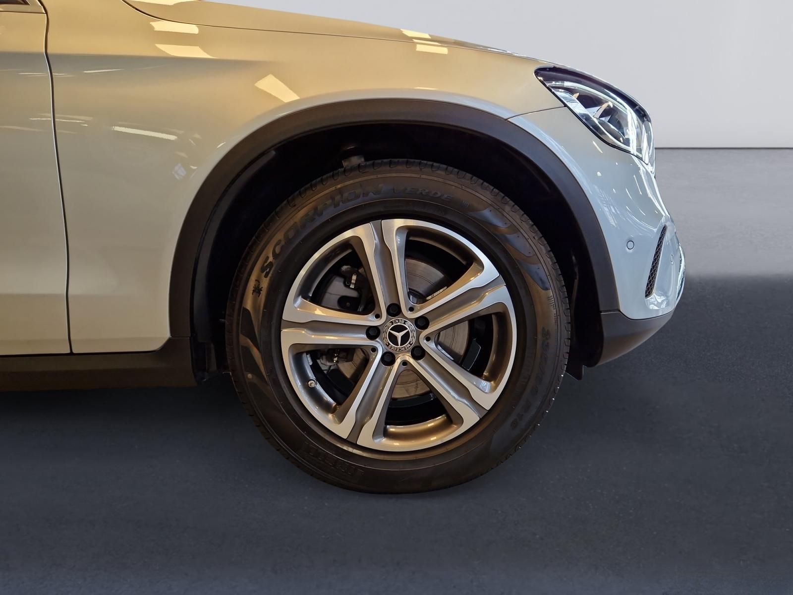 Mercedes-Benz GLC 220 d 4M  Kamera Memory AHK Sitzhzg LED DAB. foto 5