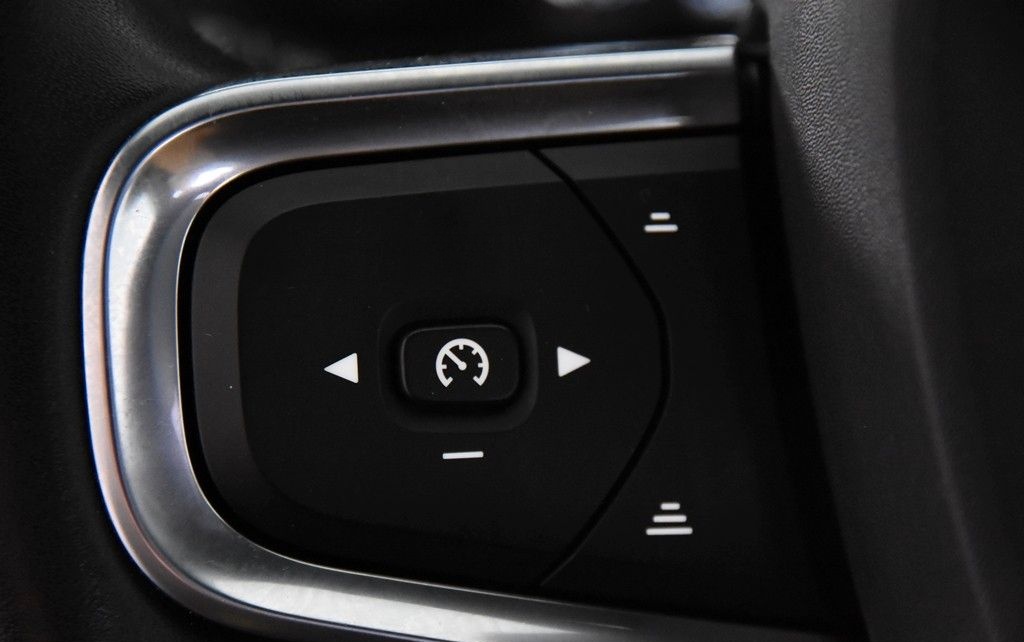 Volvo XC40 D3 Momentum *1.Hand*Leder*Pano.*SHZ* foto 13