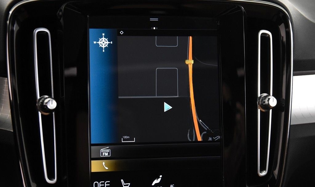 Volvo XC40 D3 Momentum *1.Hand*Leder*Pano.*SHZ* foto 16