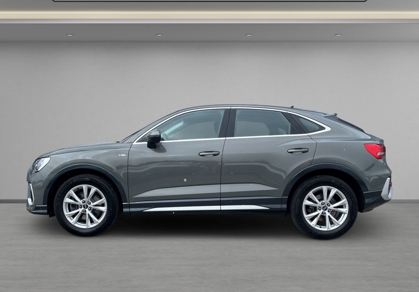 Audi Q3 Sportback S line 40 TFSI quattro StandHzg Kam foto 3