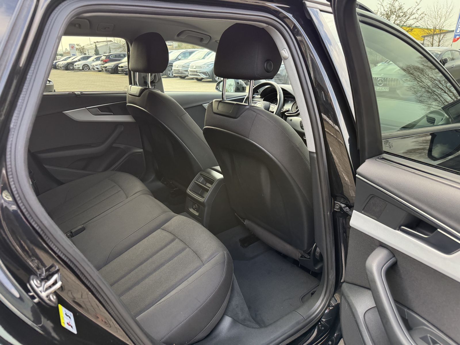 Audi A4 35 TFSI,Sitzheizung,LED-Licht,ELK-Heck.Kessy foto 22