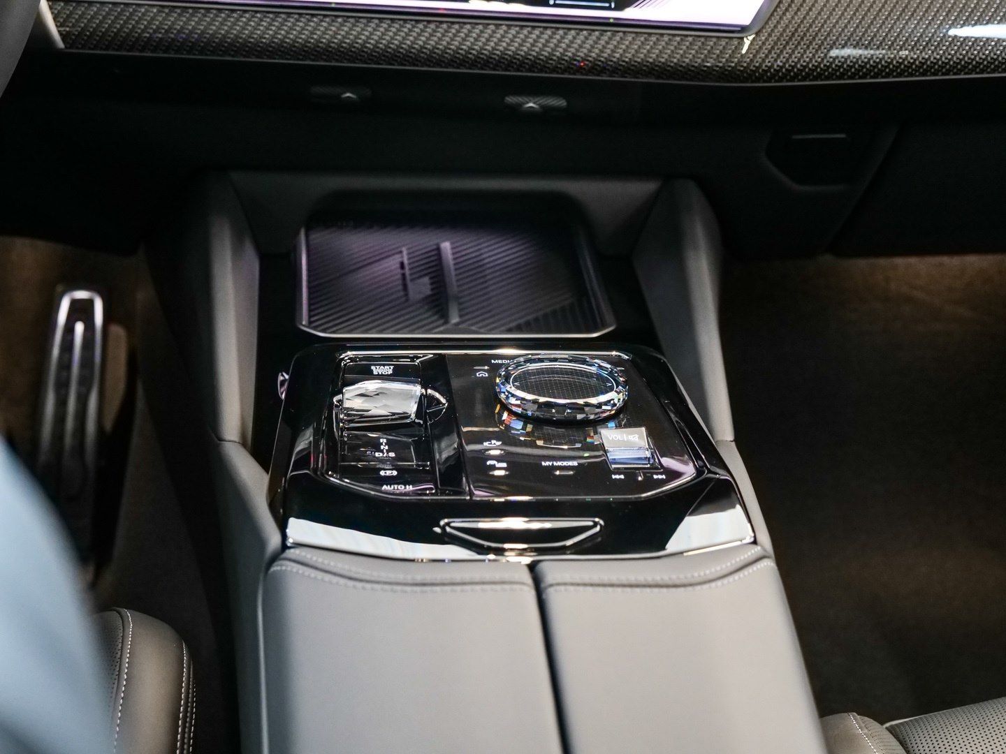 BMW 540d xDrive Limousine M Sport HUD PANO ACC AHK foto 14