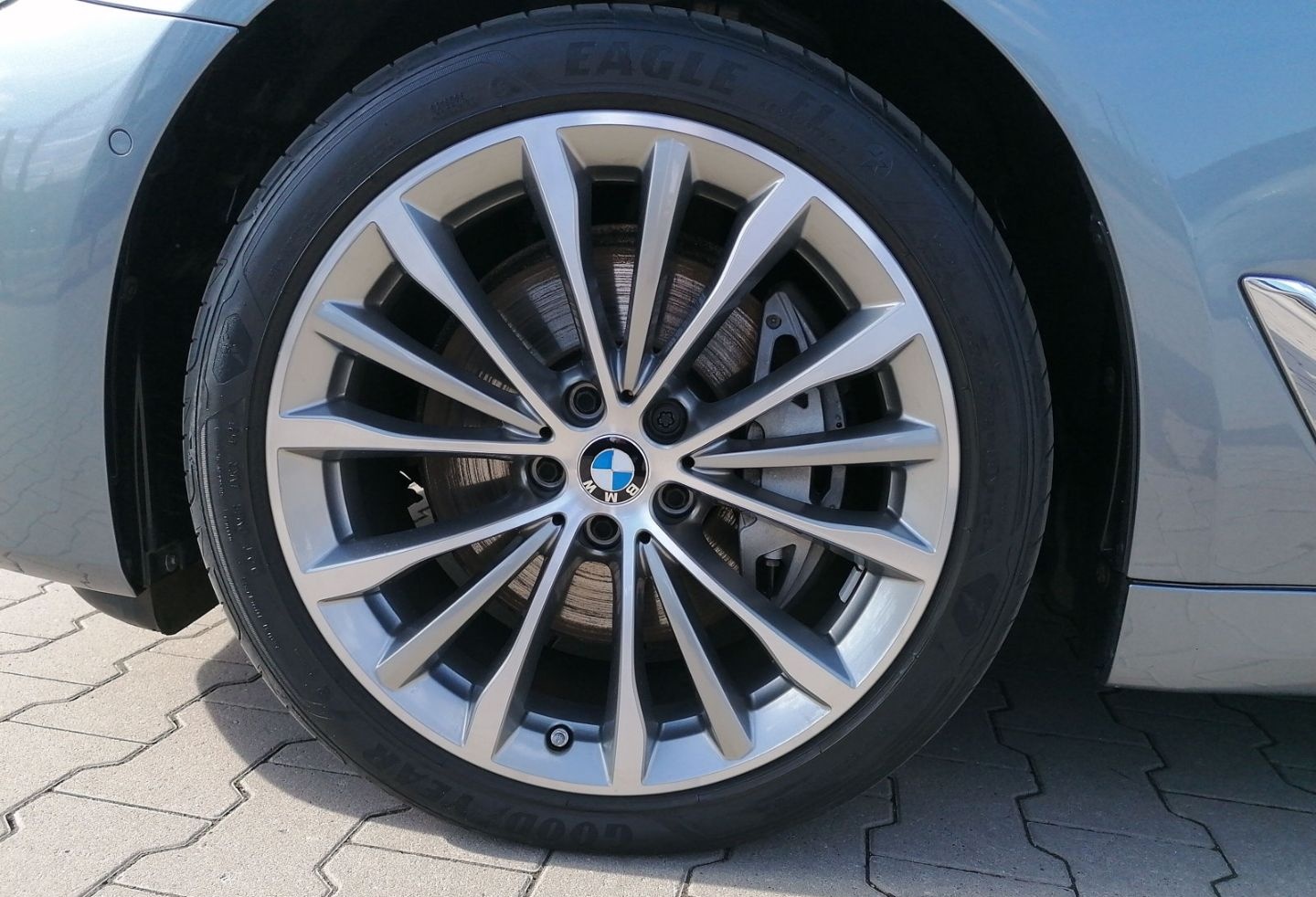 BMW 530 d Limousine Luxury Line HUD StandHZG Navi Di foto 19