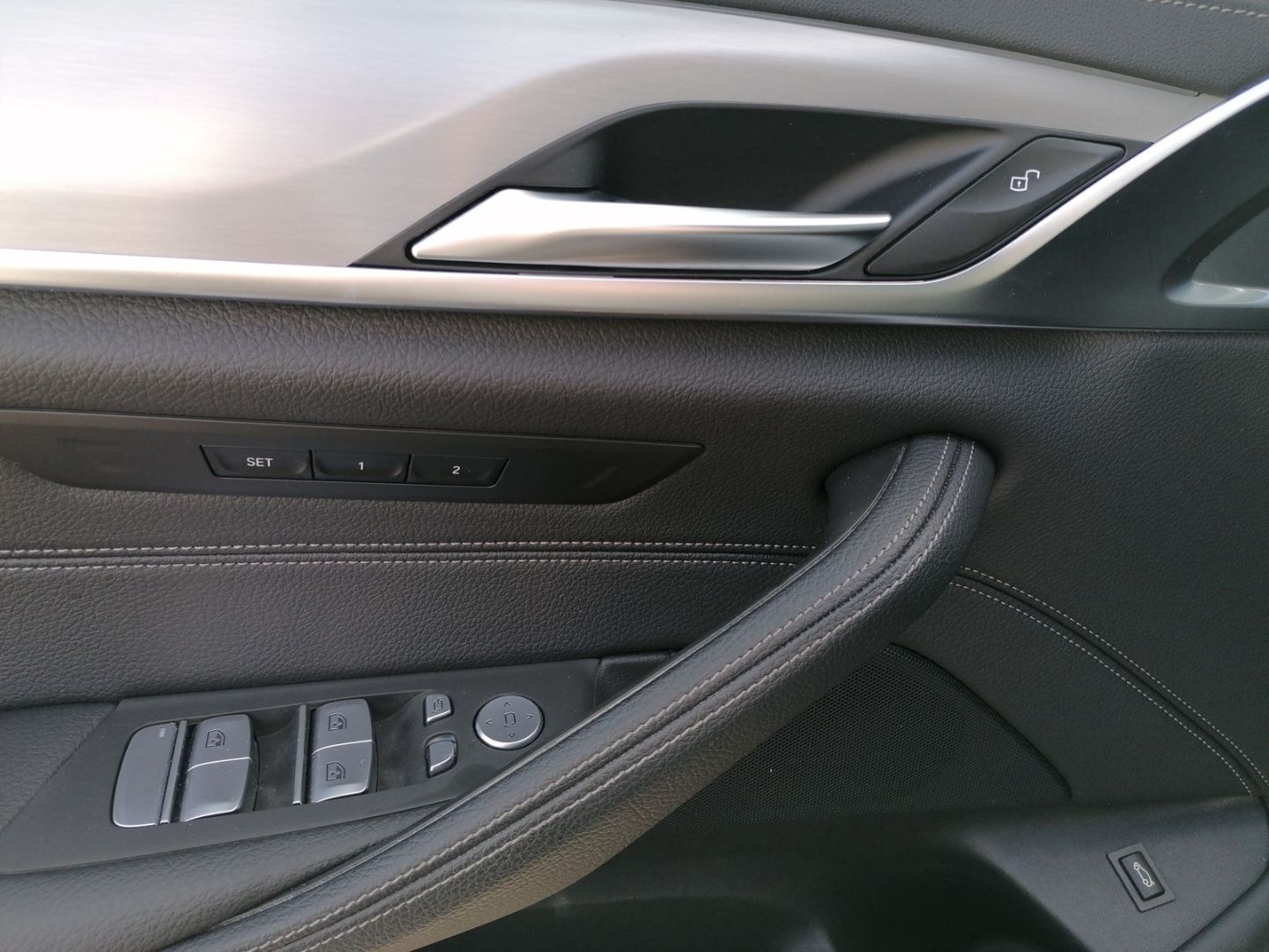 BMW 530 d Limousine Luxury Line HUD StandHZG Navi Di foto 21