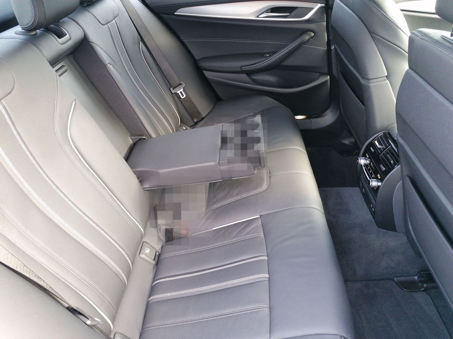 BMW 530 d Limousine Luxury Line HUD StandHZG Navi Di foto 10