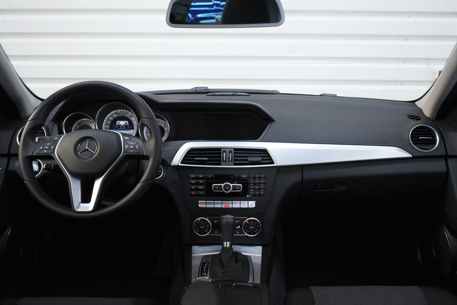 Mercedes-Benz C 180 T CGI Avantgarde+Bi-Xenon+SHZ+Tempomat foto 15