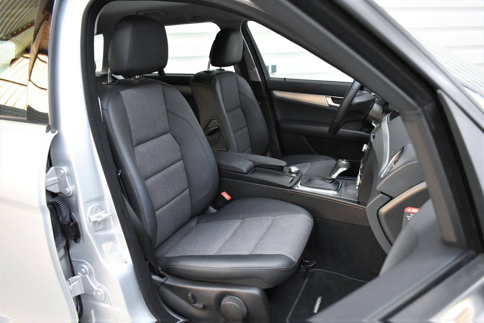 Mercedes-Benz C 180 T CGI Avantgarde+Bi-Xenon+SHZ+Tempomat foto 10