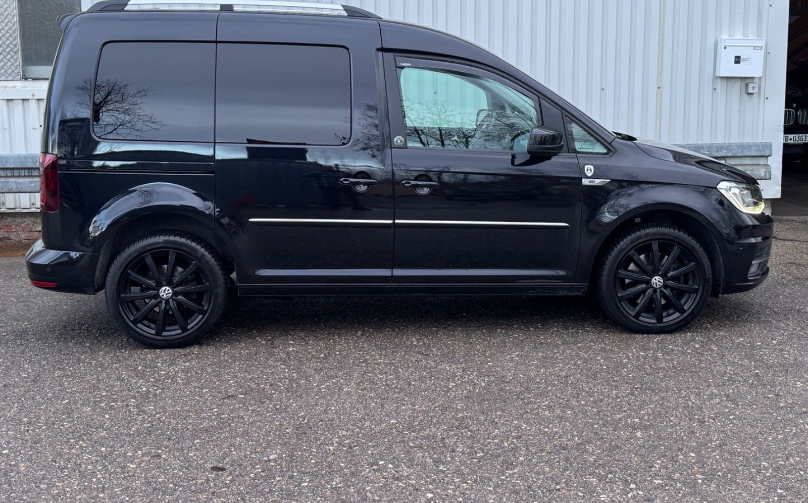Volkswagen Caddy Highline DSG BMT 5 Sitzer AHK foto 22