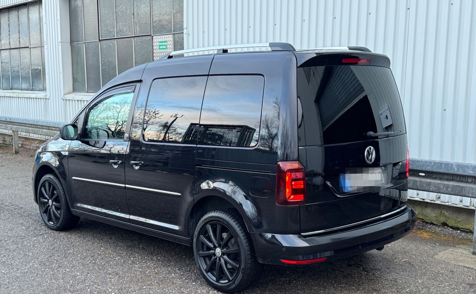 Volkswagen Caddy Highline DSG BMT 5 Sitzer AHK foto 4