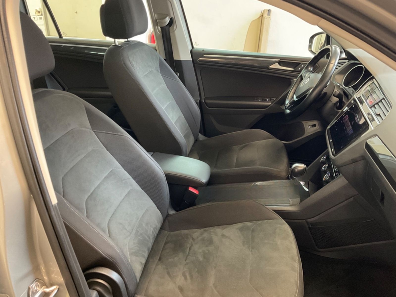 Volkswagen Tiguan 2,0 TDI DSG High.,AHK,4Motion.ACC,1.Hd foto 20