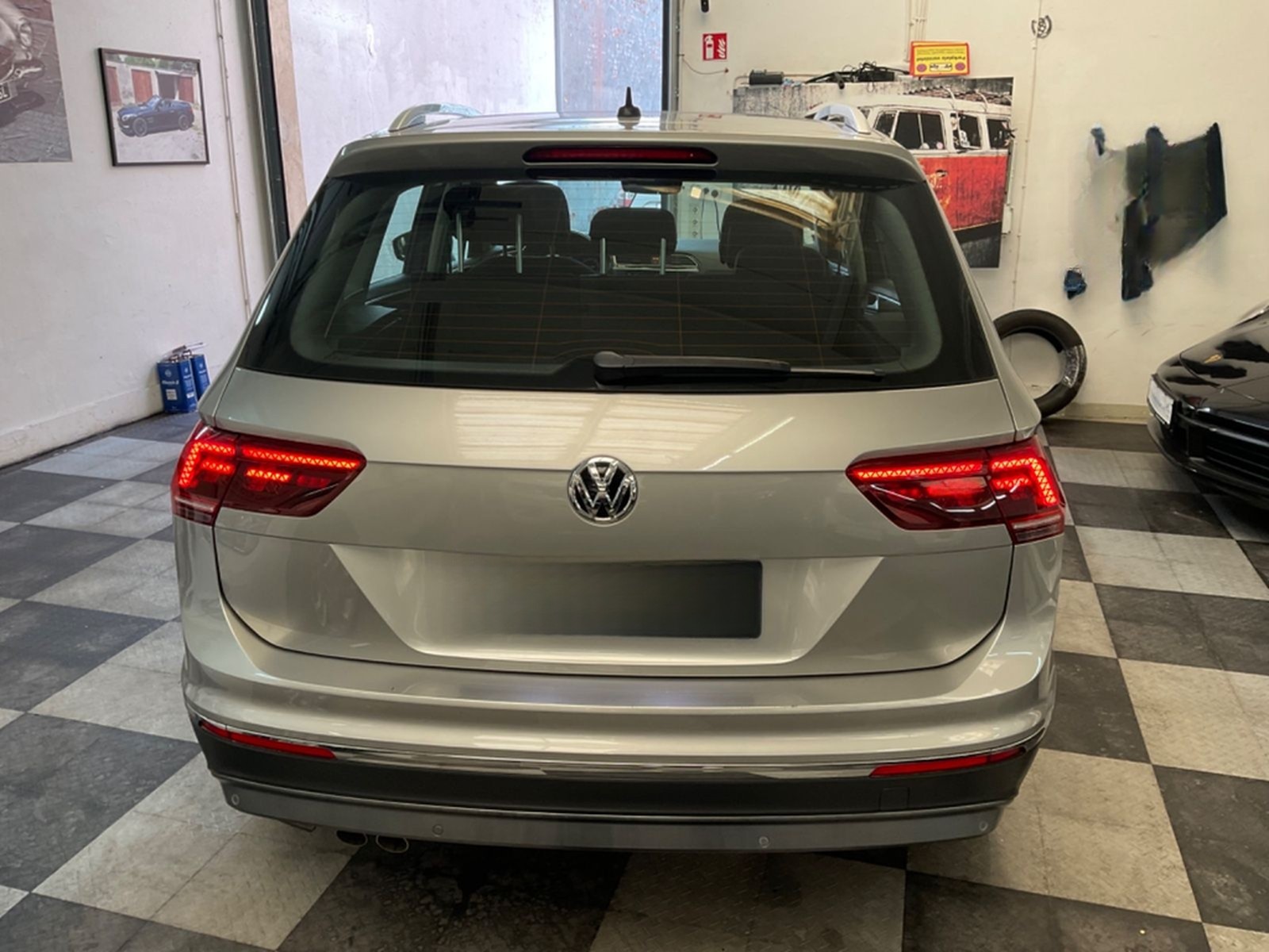 Volkswagen Tiguan 2,0 TDI DSG High.,AHK,4Motion.ACC,1.Hd foto 3