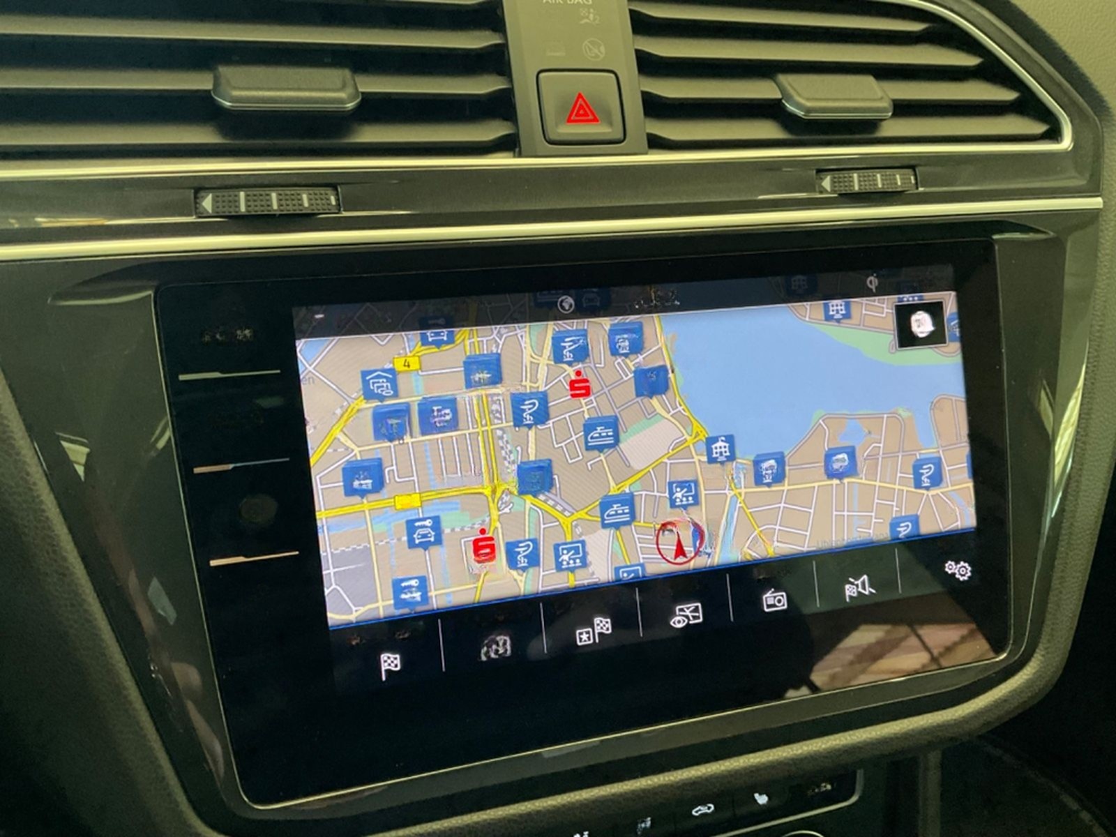 Volkswagen Tiguan 2,0 TDI DSG High.,AHK,4Motion.ACC,1.Hd foto 33