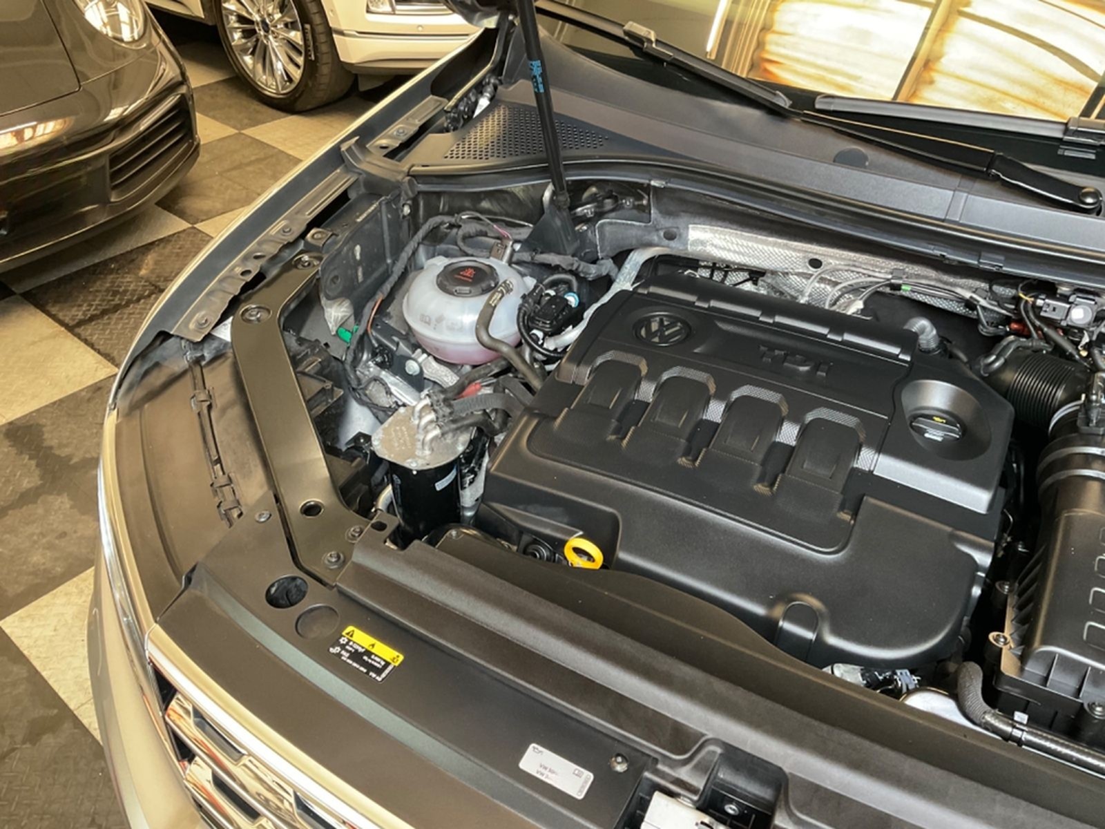 Volkswagen Tiguan 2,0 TDI DSG High.,AHK,4Motion.ACC,1.Hd foto 43