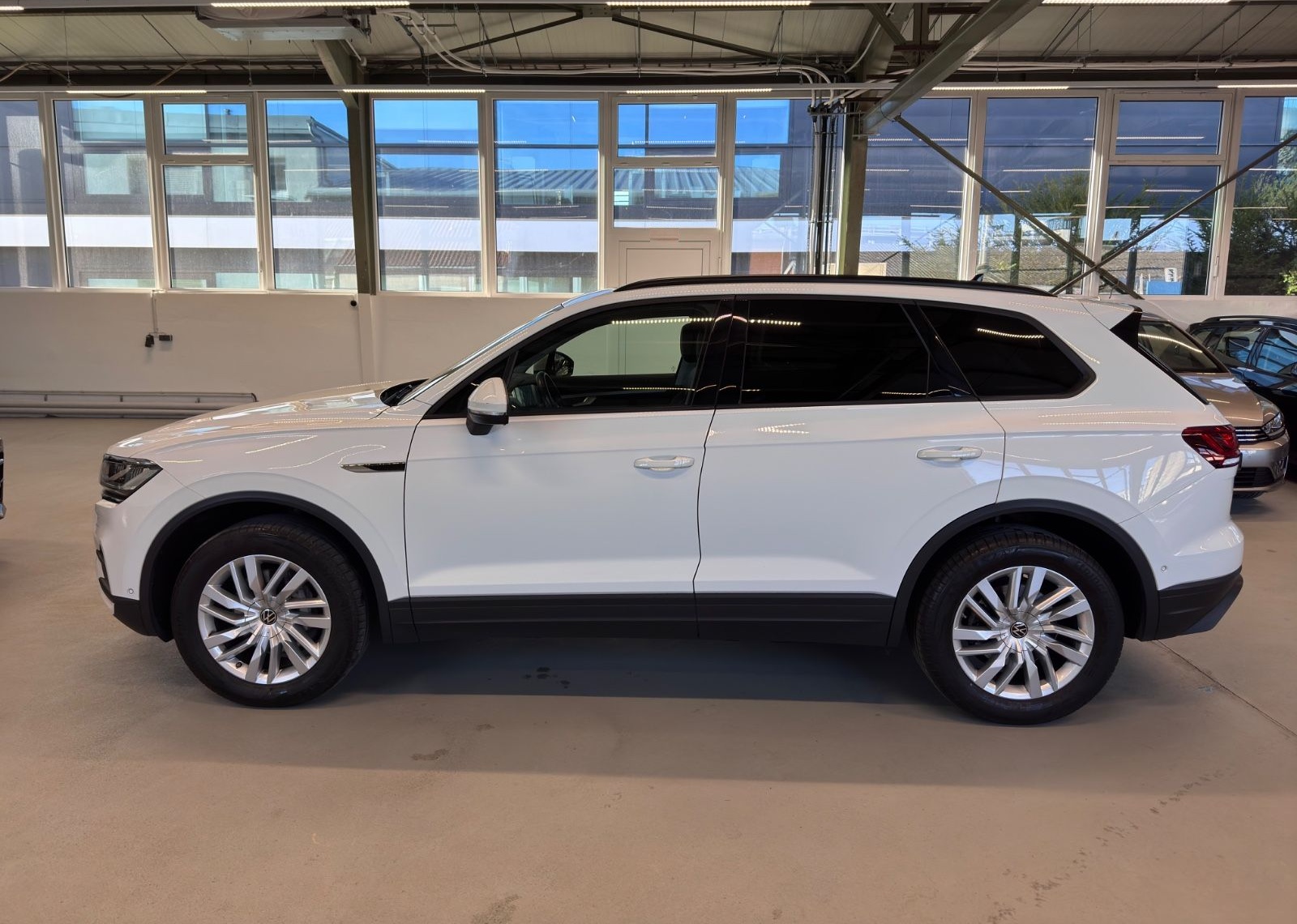 Volkswagen Touareg 1.Hand Virtual 4M AHK ACC Spur Leder foto 2