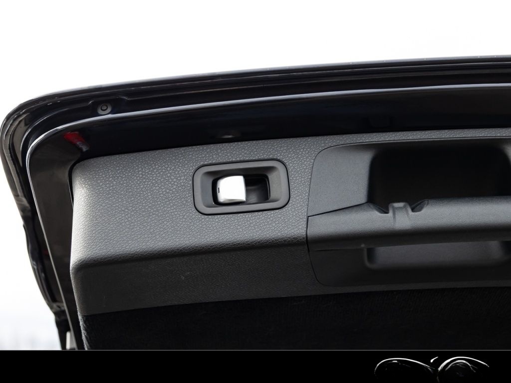 Mercedes-Benz E 300 e T Avantgarde *AHK*Cam*Distr*MBUX*EasyP* foto 11