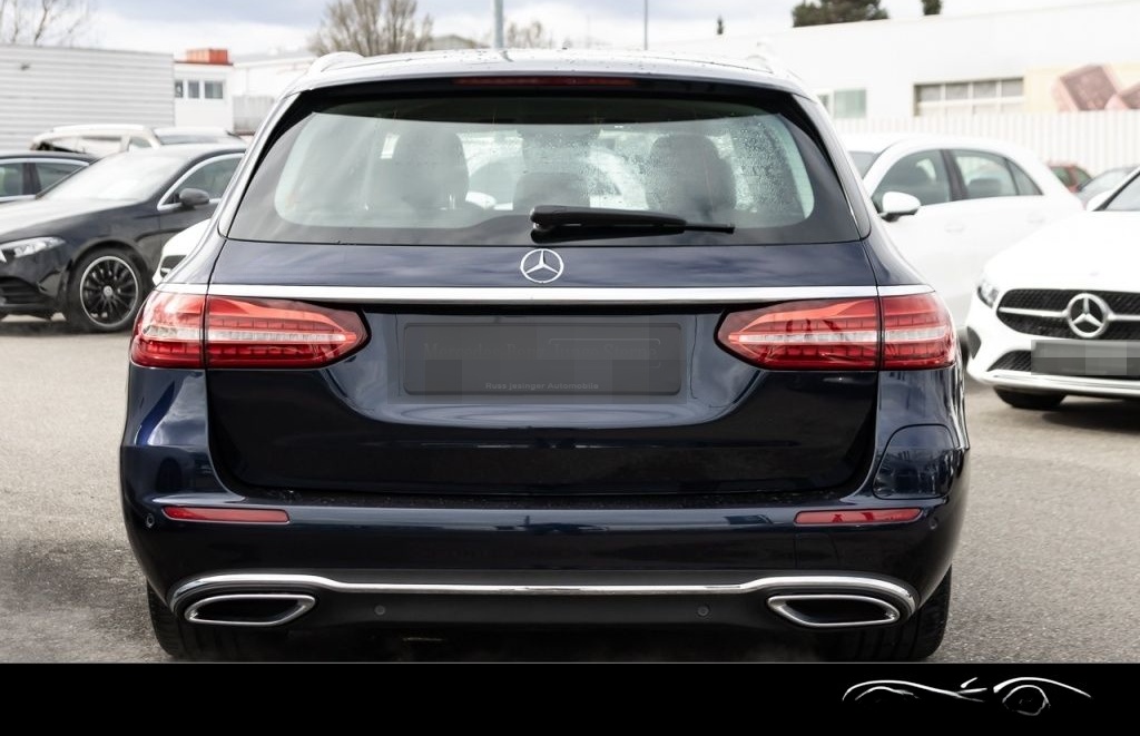 Mercedes-Benz E 300 e T Avantgarde *AHK*Cam*Distr*MBUX*EasyP* foto 8