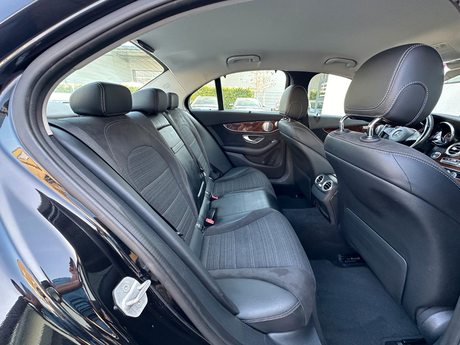 Mercedes-Benz C 400 4M*LUXURY*AMBIENT*BURM*DIST+*COMAND*KAMERA foto 15