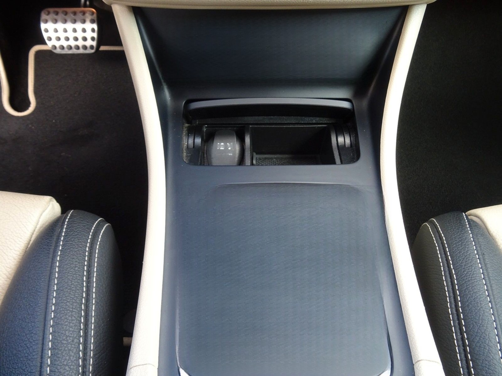 Mercedes-Benz GLA 250 4Matic AMG 2. HAND LED NAVI KAMERA LEDER foto 12