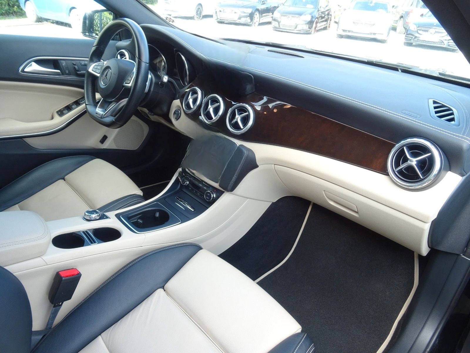 Mercedes-Benz GLA 250 4Matic AMG 2. HAND LED NAVI KAMERA LEDER foto 14