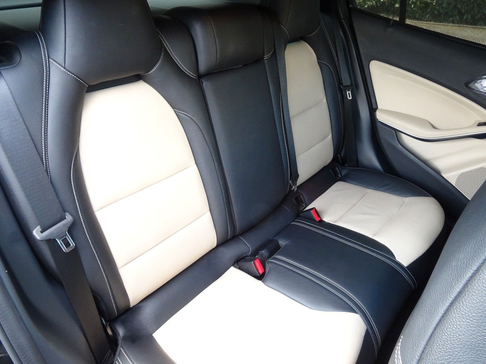 Mercedes-Benz GLA 250 4Matic AMG 2. HAND LED NAVI KAMERA LEDER foto 17
