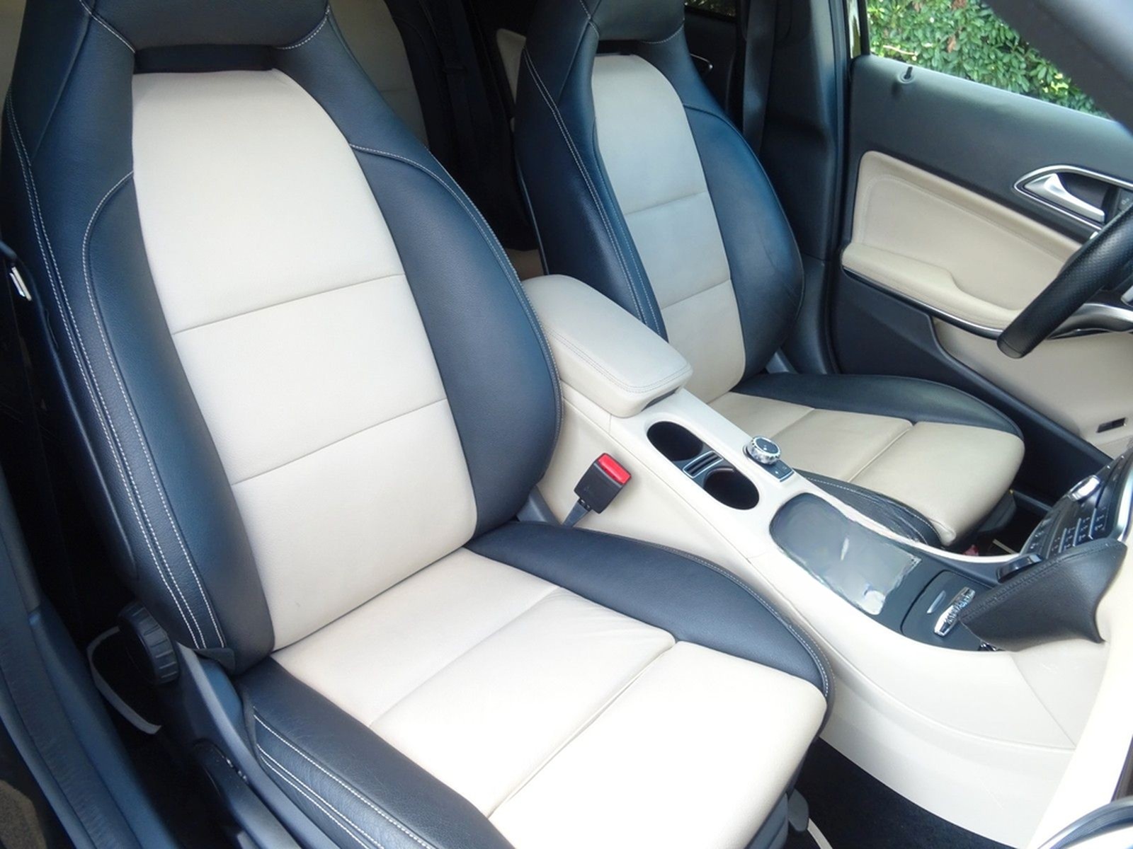 Mercedes-Benz GLA 250 4Matic AMG 2. HAND LED NAVI KAMERA LEDER foto 19