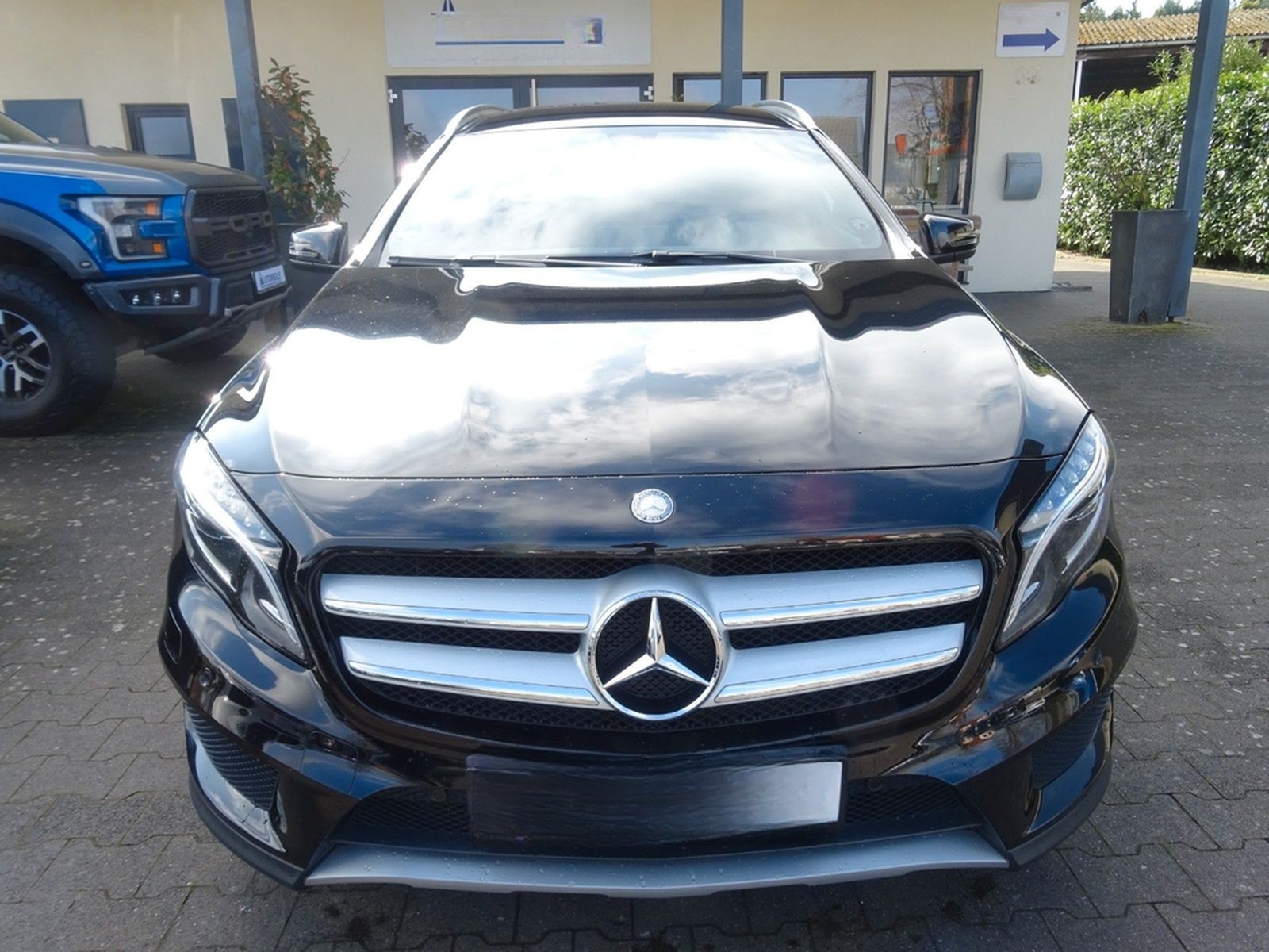 Mercedes-Benz GLA 250 4Matic AMG 2. HAND LED NAVI KAMERA LEDER foto 6