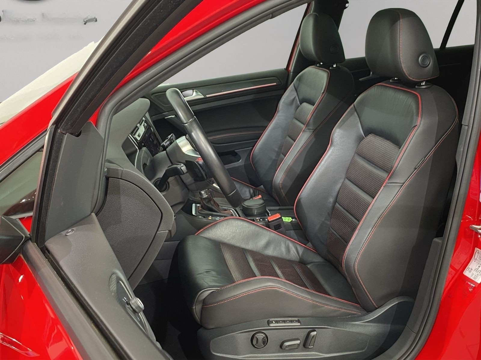Volkswagen Golf VII GTI 2.0 TSI DSG / Navi LED ACC RFK foto 5