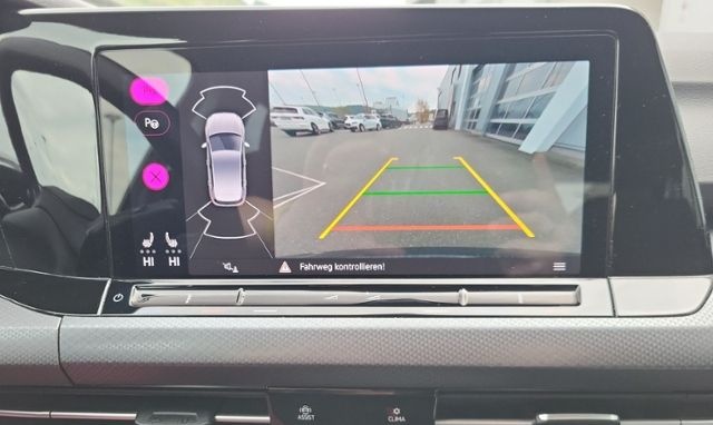 Volkswagen Golf VIII 2.0 TDI DSG AHK+HEAD-UP+KAMERA+NAVI+LE foto 16