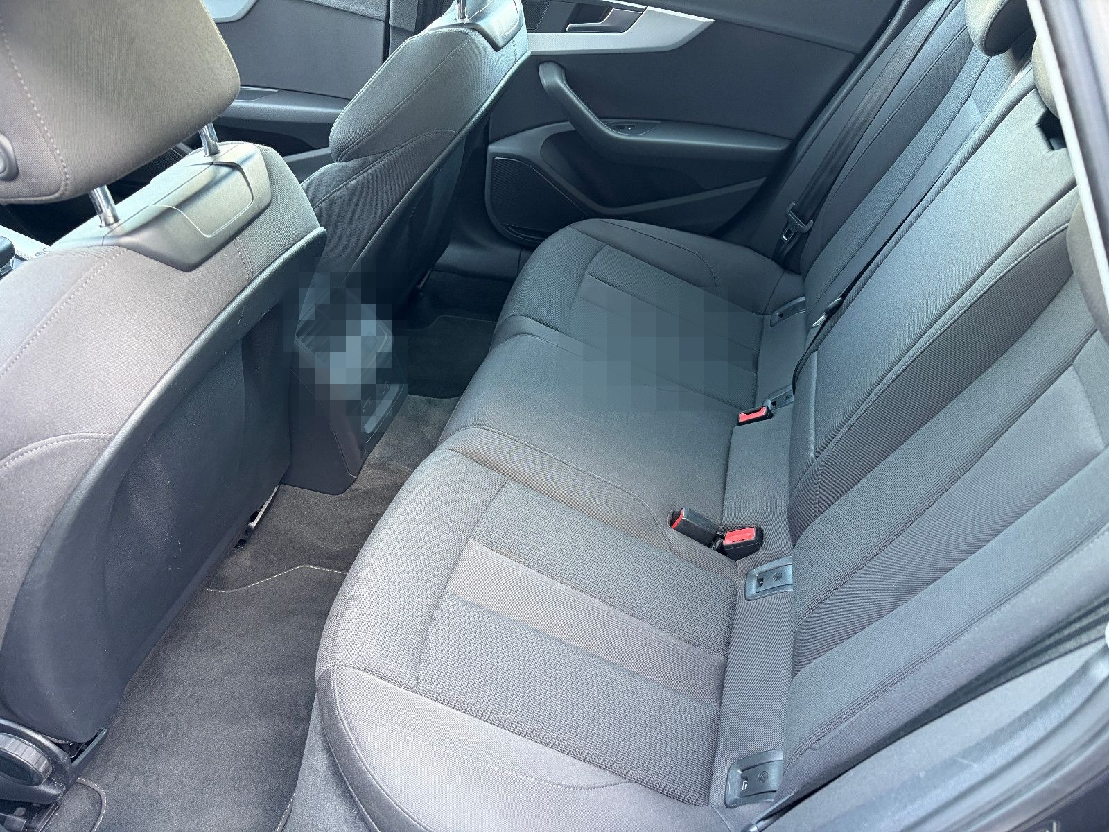 Audi A4 Avant 35 TDI sport S-LINE PANO AHK MATRIX-LED foto 18