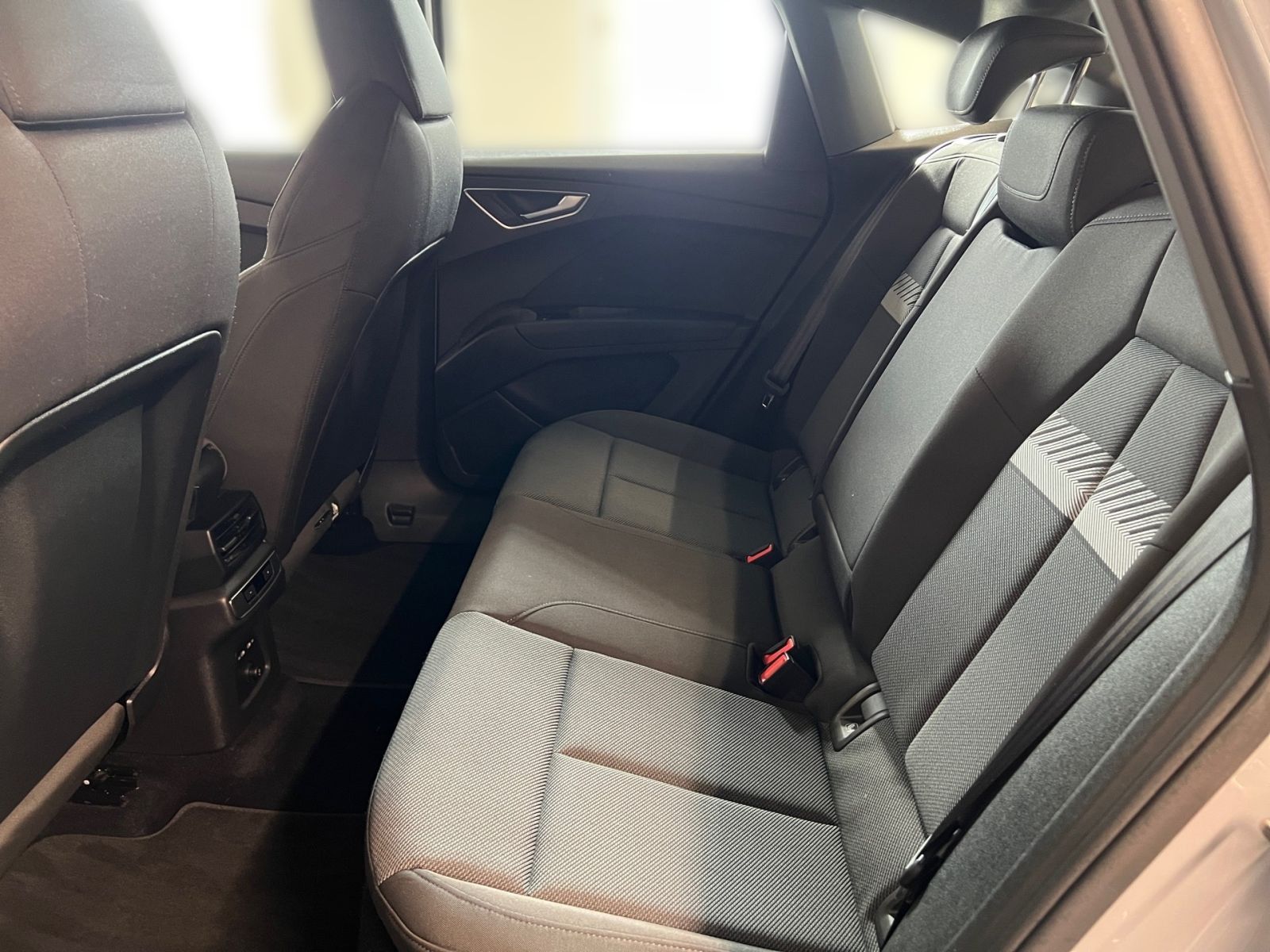 Audi Q4 Sportback e-tron 40 LED VC DAB foto 11