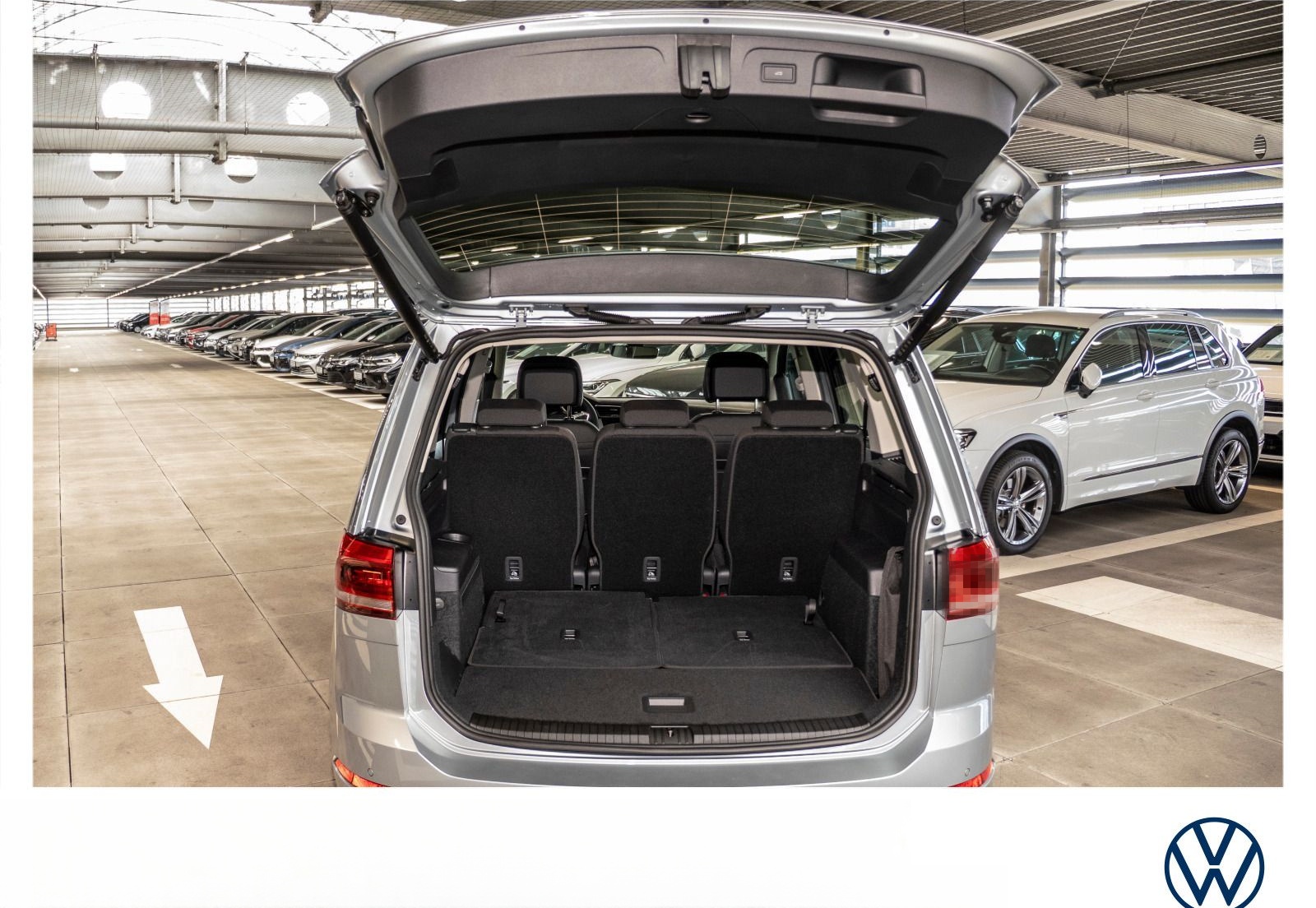 Volkswagen Touran 1.5 TSI R-Line DSG 7-Sitze Kamera AHK foto 13
