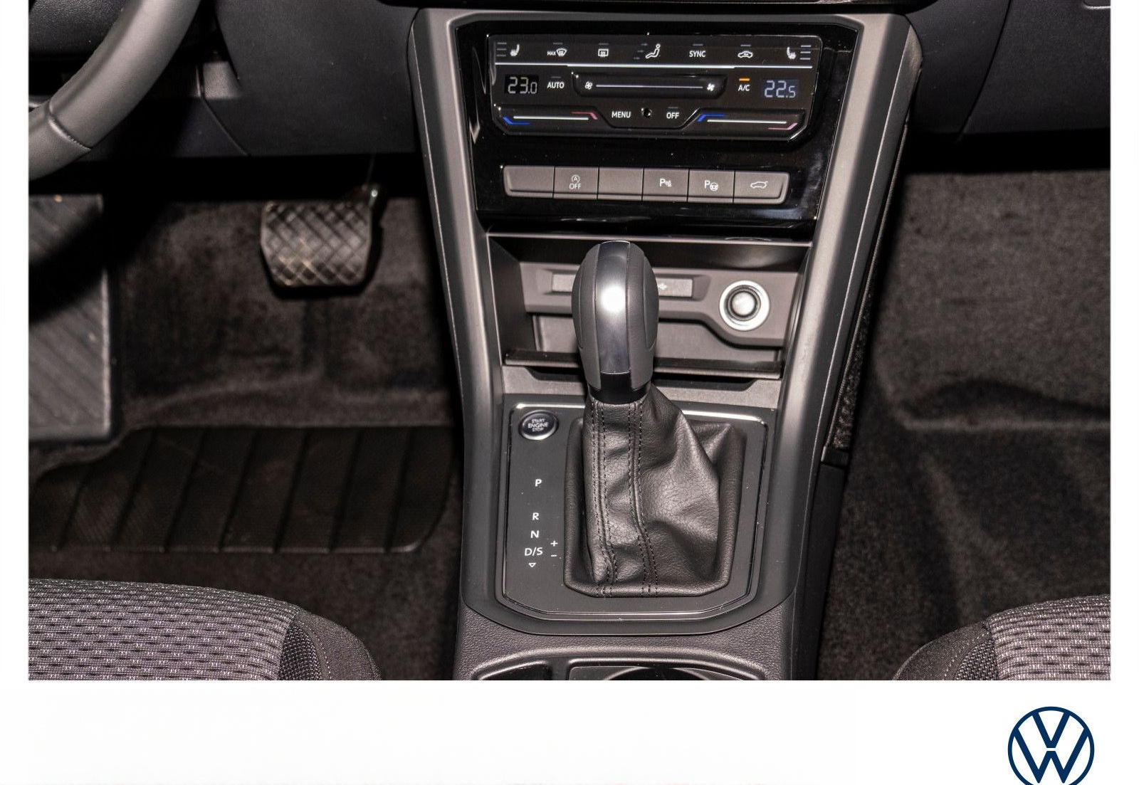 Volkswagen Touran 1.5 TSI R-Line DSG 7-Sitze Kamera AHK foto 8
