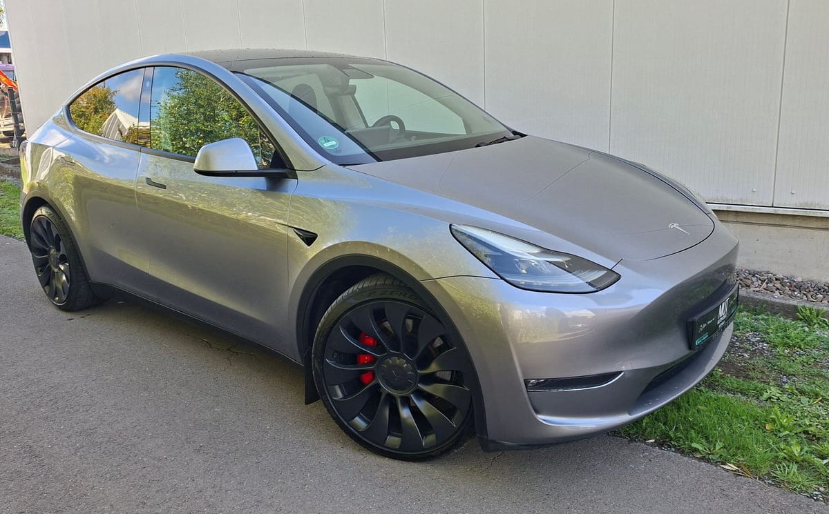 Tesla Model Y Performance Dual AWD SOH 95,4 % foto 2