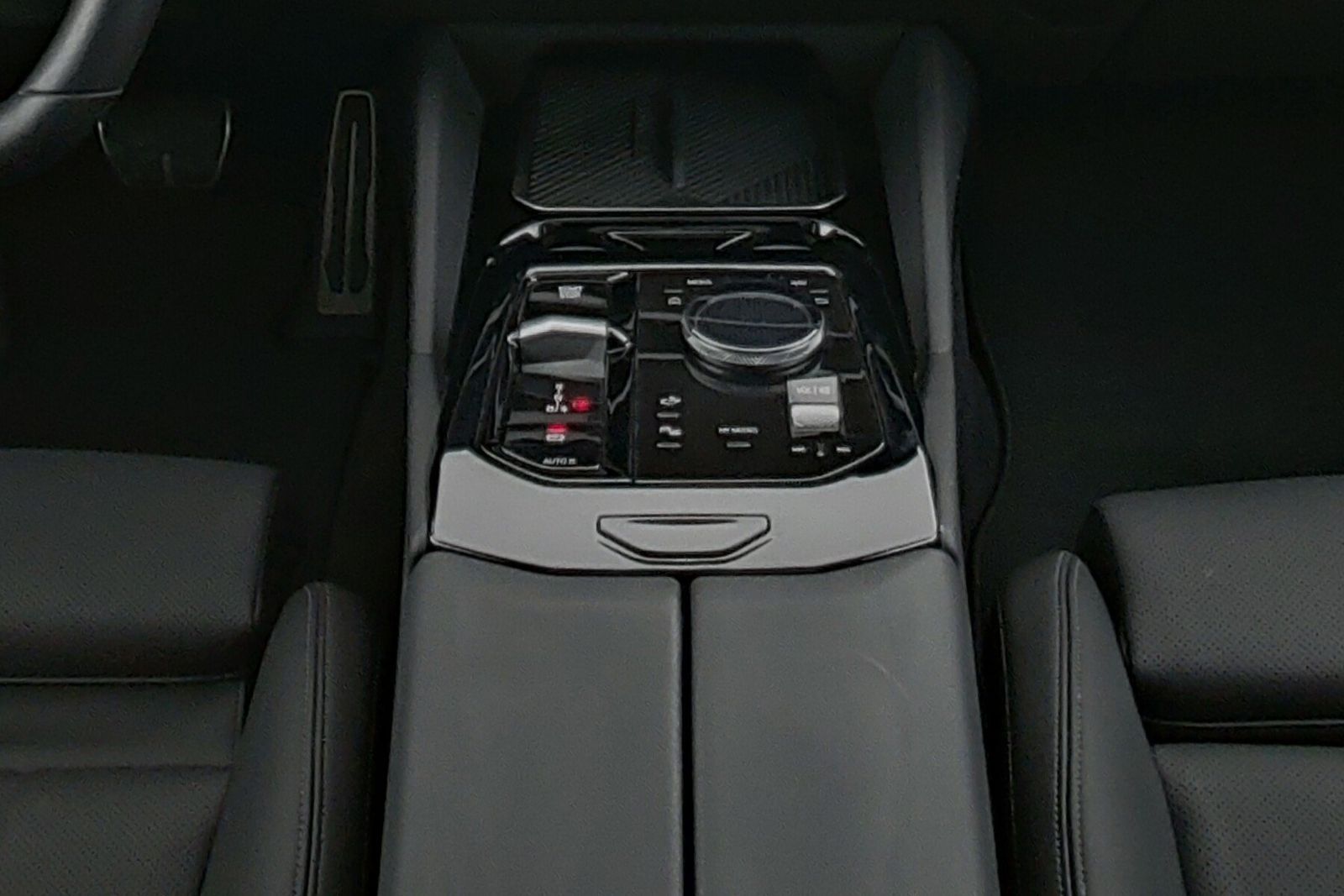 BMW 520i M Sport Lt|Pano|h&k|HUD|PAs+360el.S|AHK 360 foto 13