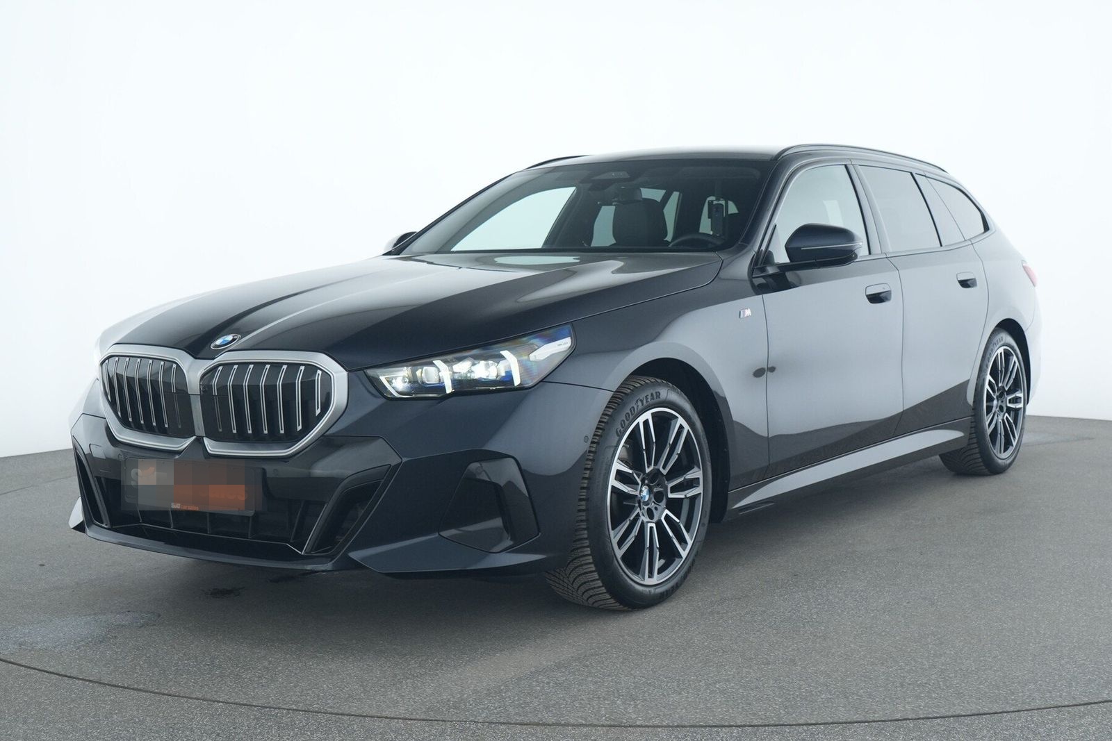 BMW 520i M Sport Lt|Pano|h&k|HUD|PAs+360el.S|AHK 360 foto 3