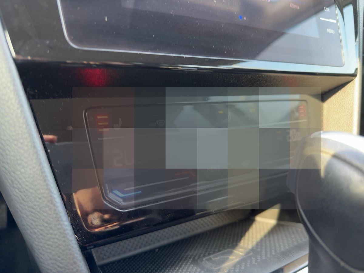 Volkswagen Passat Variant 2.0 TDI DSG Business Navi LED SHZ foto 18