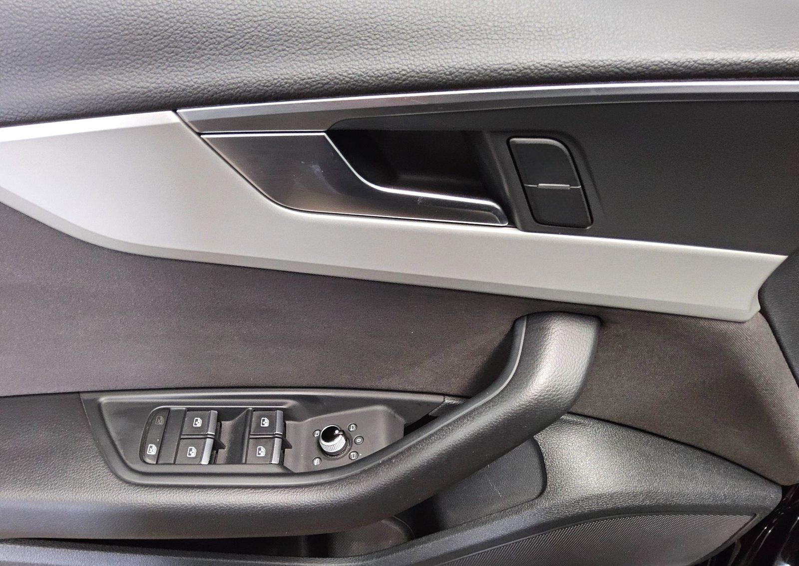 Audi A4 Avant 30 TDI Navi LED PDC Klima foto 9