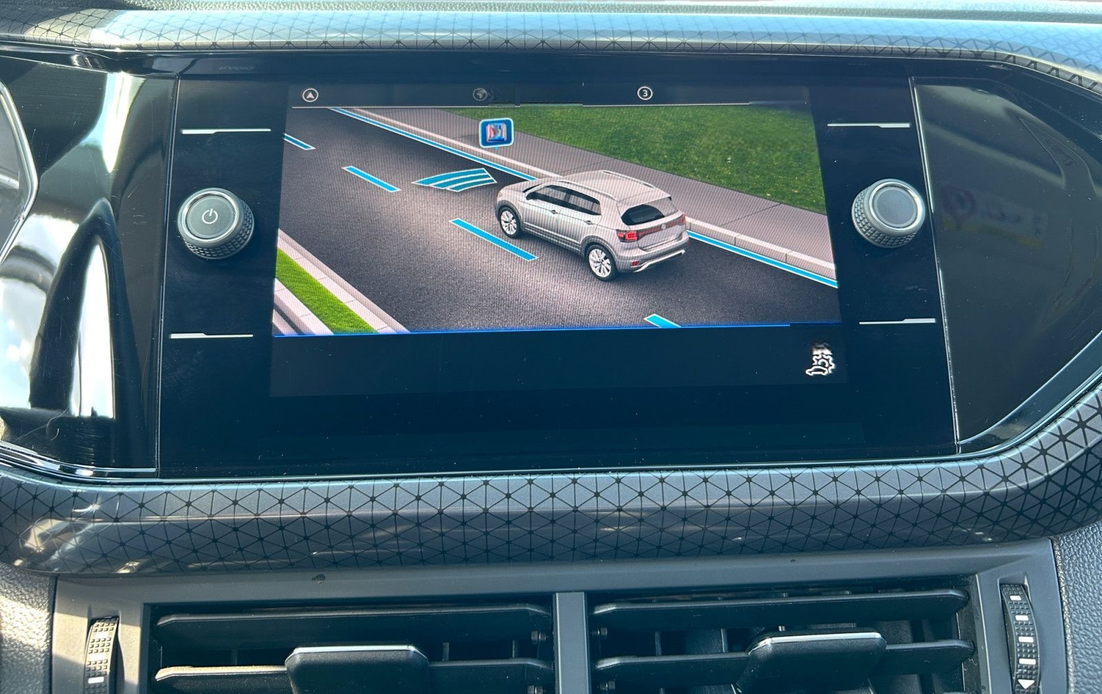 Volkswagen T-Cross 1.0TSI Style LED APP PDC CAM Sitzh DAB+ foto 14