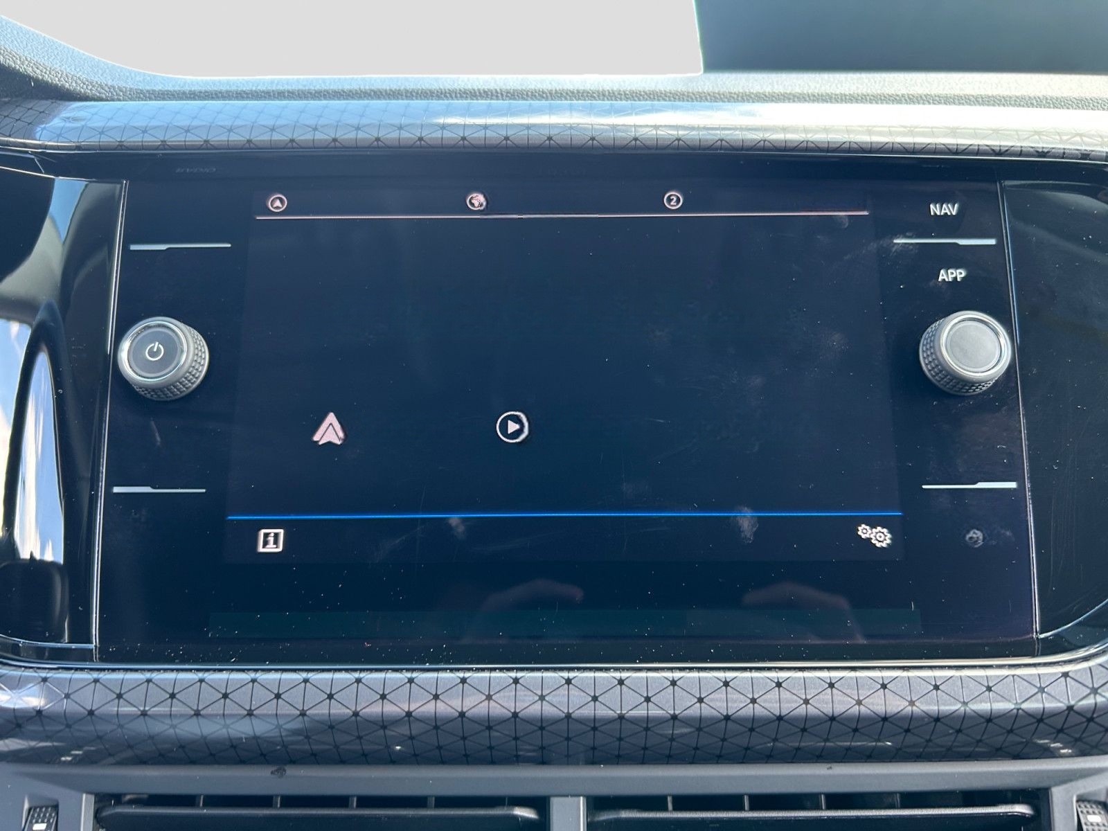 Volkswagen T-Cross 1.0TSI Style LED APP PDC CAM Sitzh DAB+ foto 8