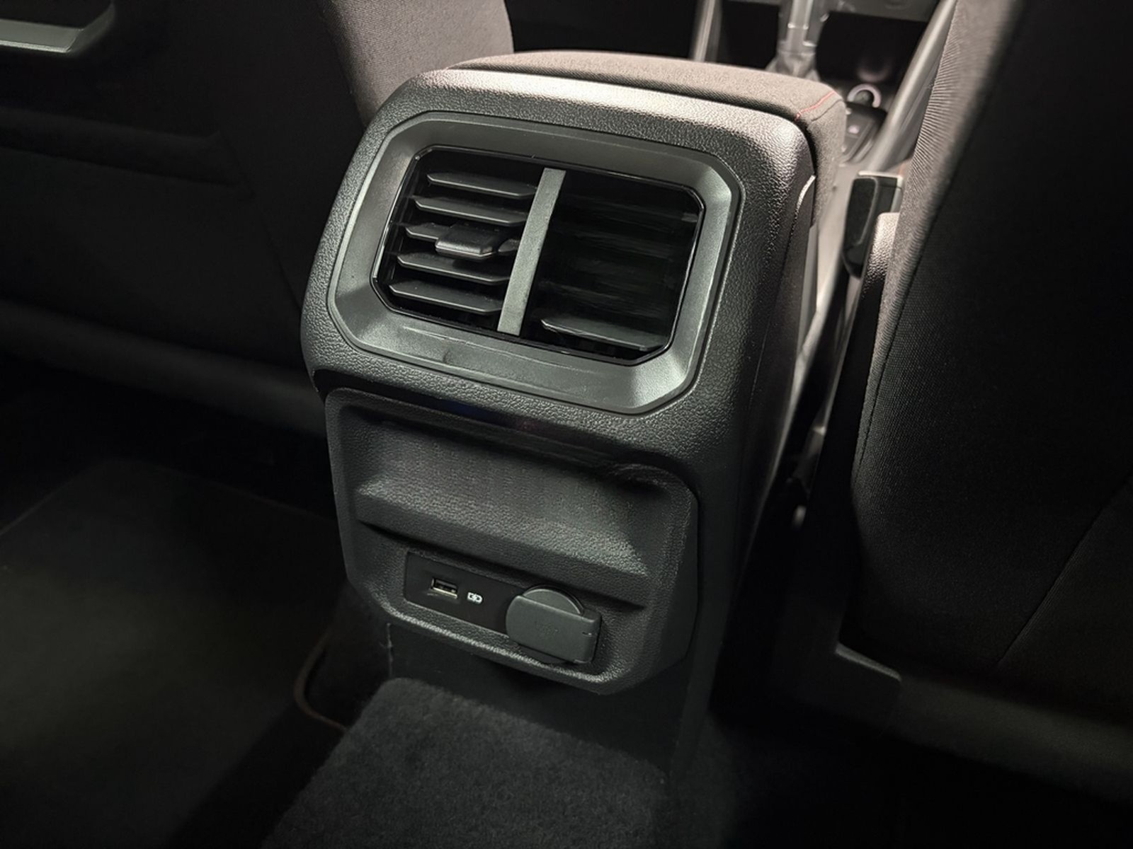 Volkswagen Tiguan SOUND AHK+Head-up+LED+360°+Navi+Oryxweiß foto 19