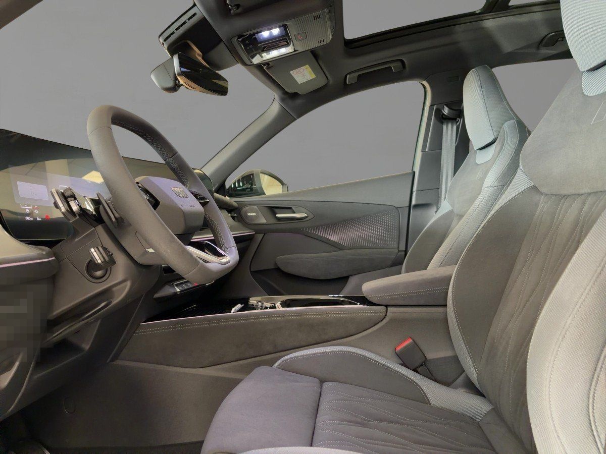Audi Q3 SUV e-hybrid PanoDach, Head Up, Matrix foto 7