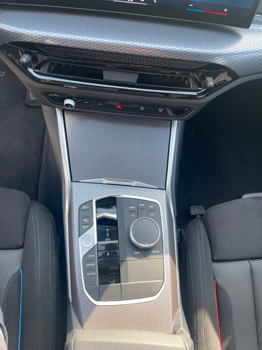 BMW 330ix M-Sport RFK + ACC + Fernlichtassistent foto 13
