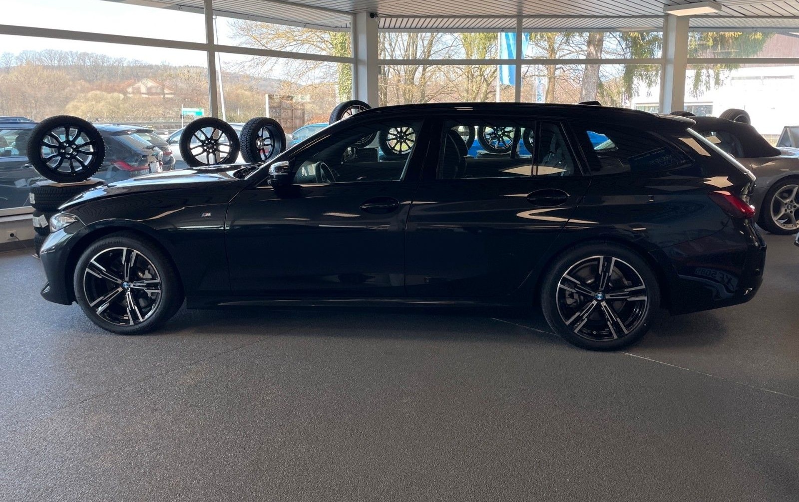 BMW 330ix M-Sport RFK + ACC + Fernlichtassistent foto 6