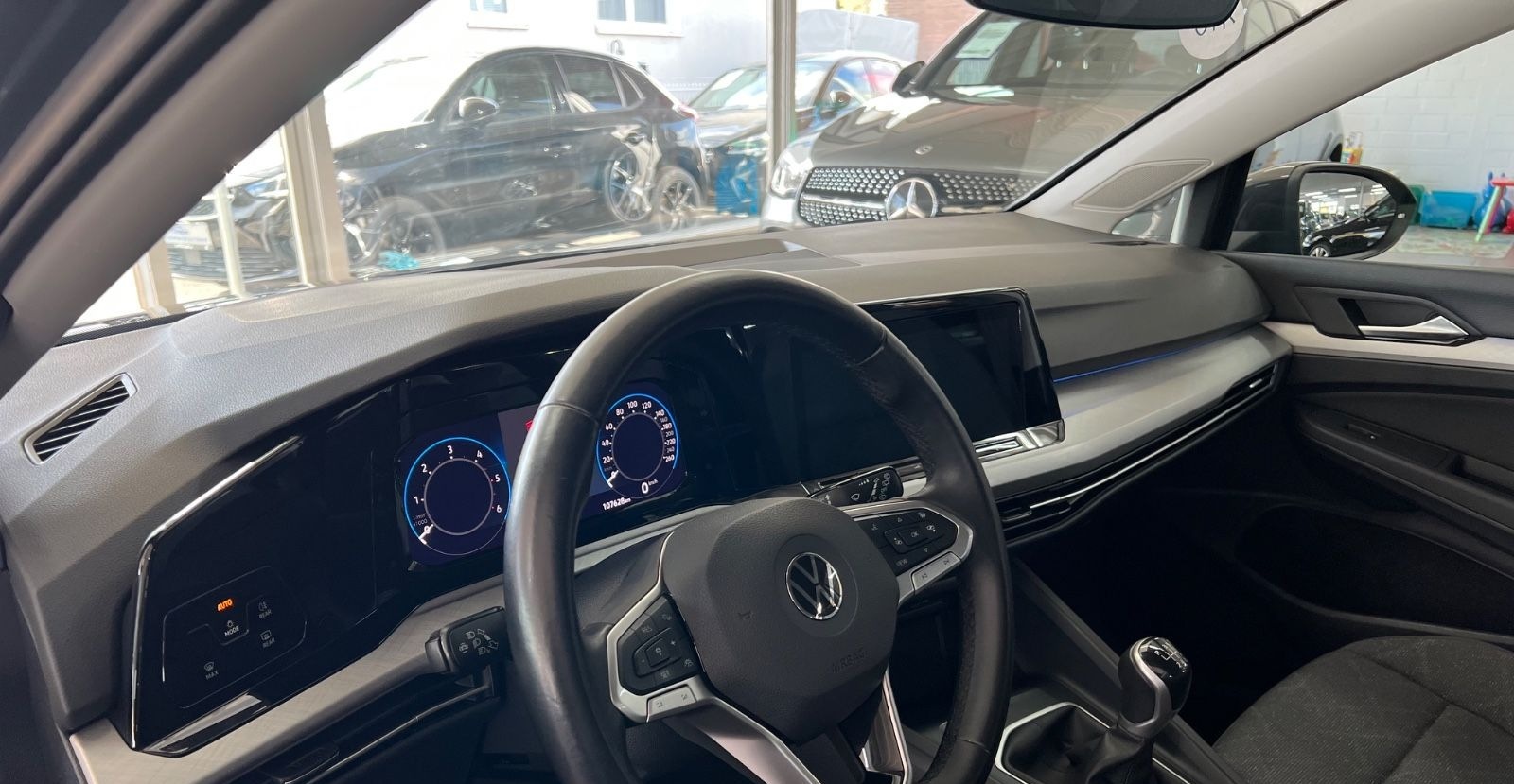 Volkswagen Golf VIII Variant 2.0 TDI Life I VIELE EXTRAS I foto 26